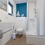 Fischerhus بيت للعطل لابو